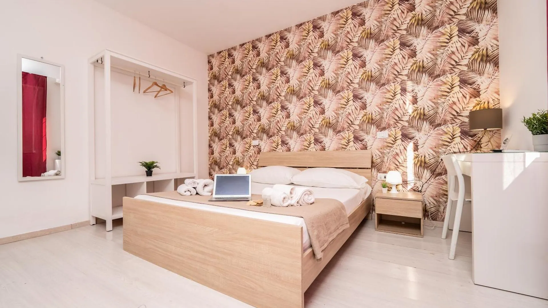 Central Room 128L Palermo Italy